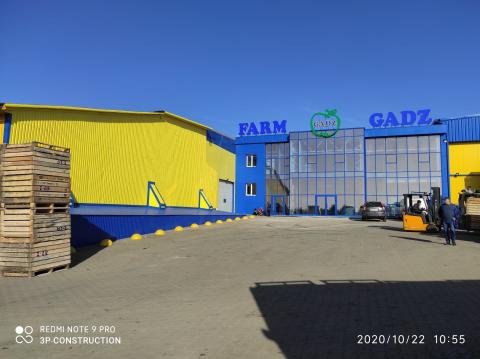 Фарбування промислових приміщень, ангарів, складів, спортзалів.